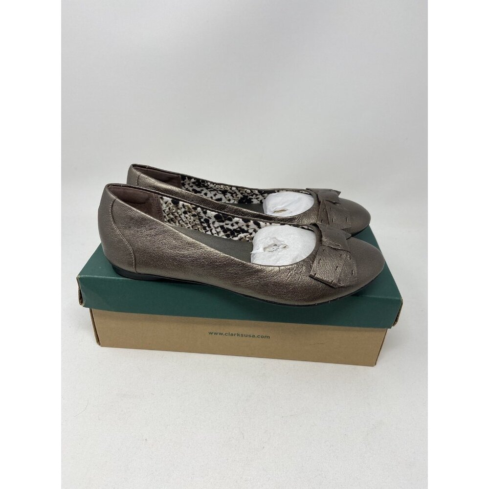 Clarks Women's Bendables Poem Court Leather Flats Bow Detail, Silver, Size 9M+